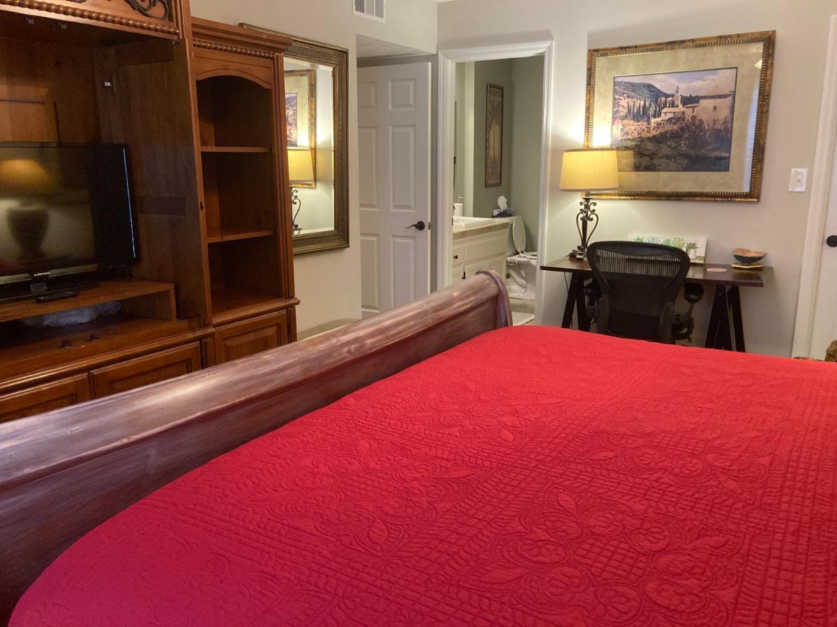 Spacious 3 Bedroom 2 Bath Condo Close To Five-Points In Athens Bagian luar foto