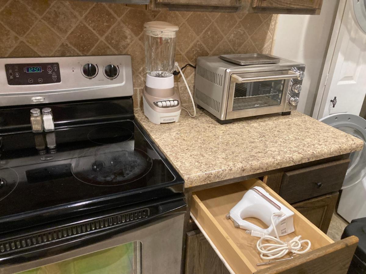 Spacious 3 Bedroom 2 Bath Condo Close To Five-Points In Athens Bagian luar foto