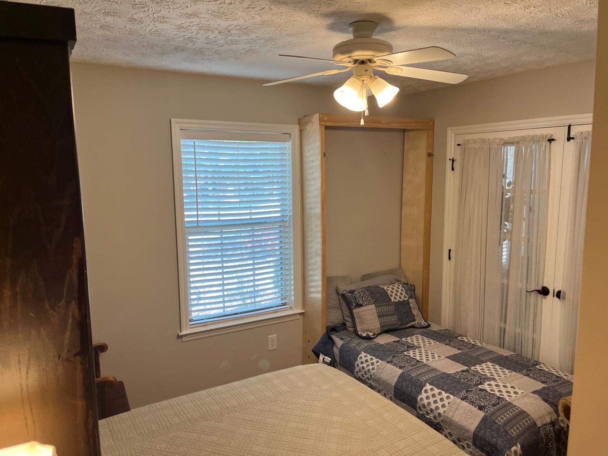 Spacious 3 Bedroom 2 Bath Condo Close To Five-Points In Athens Bagian luar foto